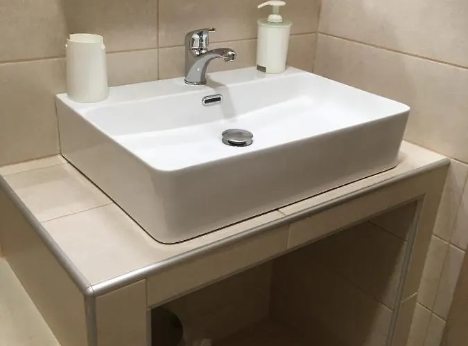 아파트 Marco's Appartments 네아 포티데아