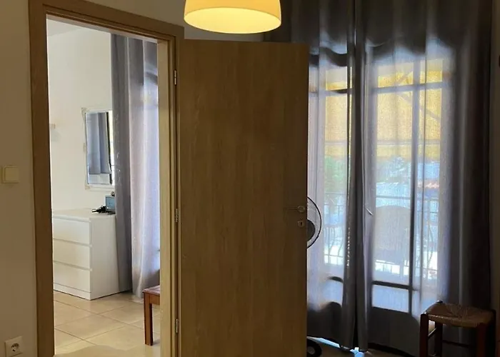 아파트 Marco's Appartments 네아 포티데아