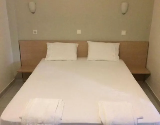 Marco's Appartments 네아 포티데아